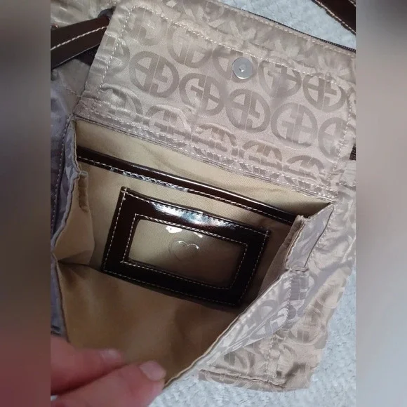 A Giani Bernini Crossbody Bag with Coin Purse - Picture 9 of 12